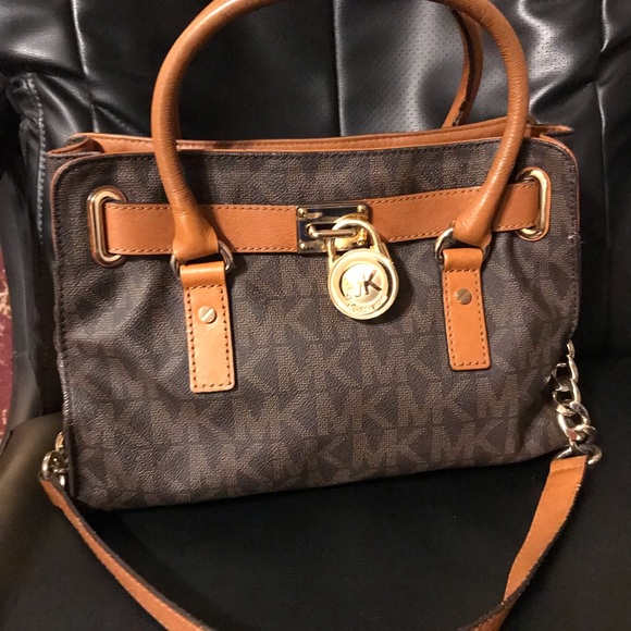 MK purse 👜 - Picture 1 of 12